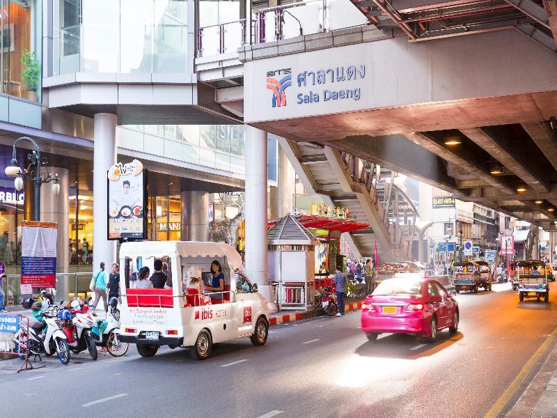 Ibis Bangkok Sathorn Hotel Buitenkant foto